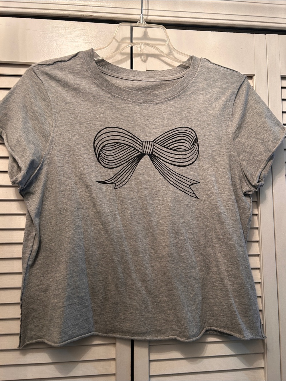 Maeve Anthropology Gray T-Shirt with Black Bow Graphic